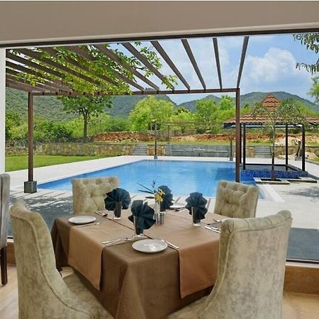 The Hunting Lodge Resort Udaipur - Villas & Pool Dabok Buitenkant foto