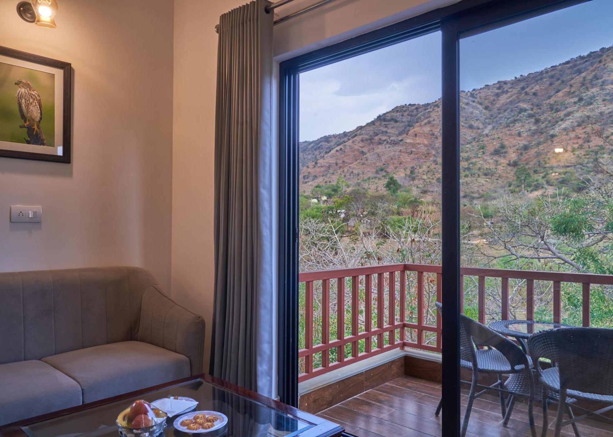 The Hunting Lodge Resort Udaipur - Villas & Pool Dabok Buitenkant foto