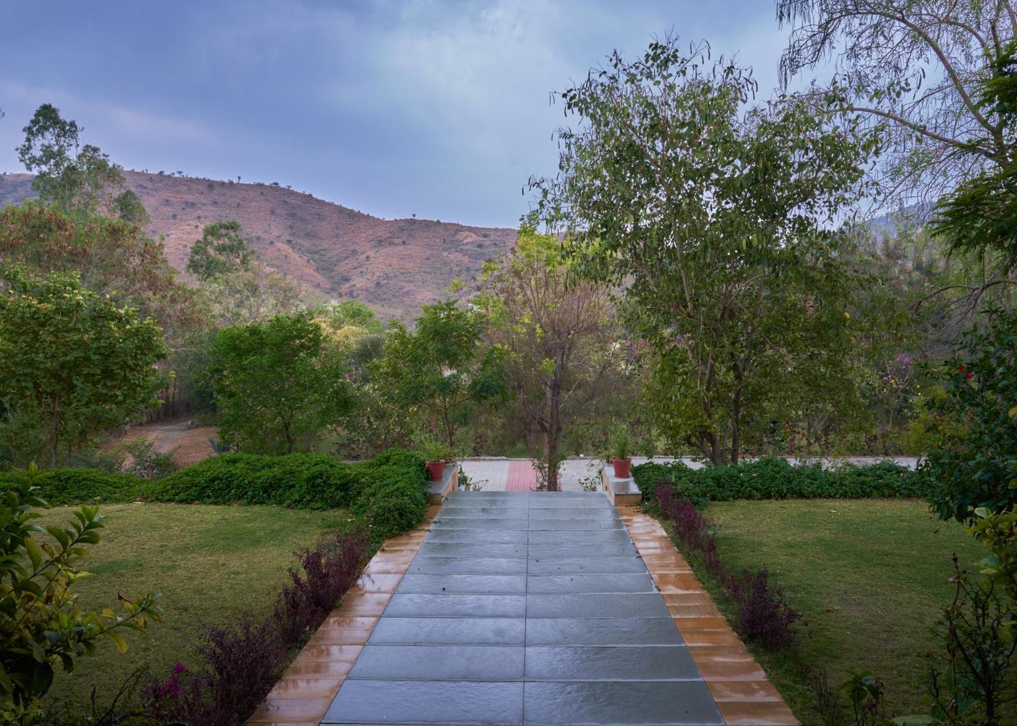 The Hunting Lodge Resort Udaipur - Villas & Pool Dabok Buitenkant foto