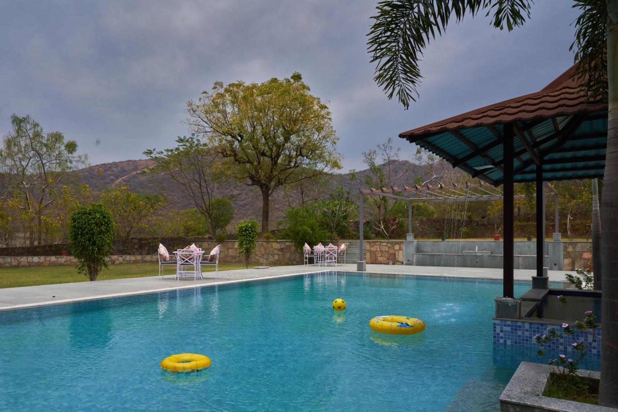 The Hunting Lodge Resort Udaipur - Villas & Pool Dabok Buitenkant foto
