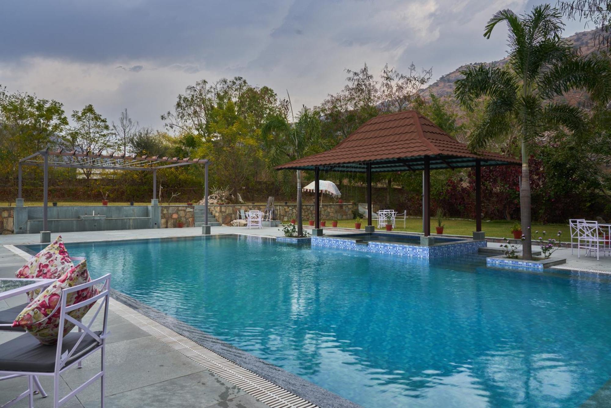 The Hunting Lodge Resort Udaipur - Villas & Pool Dabok Buitenkant foto