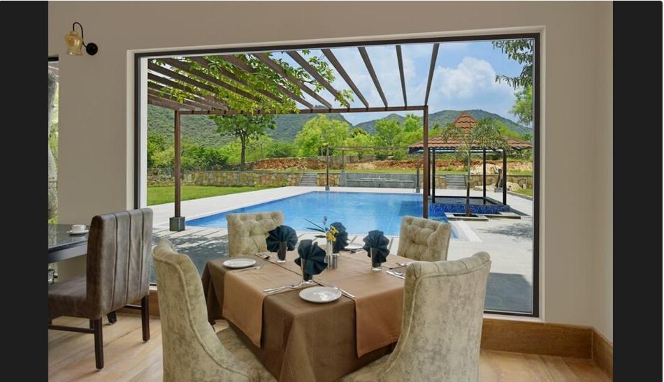The Hunting Lodge Resort Udaipur - Villas & Pool Dabok Buitenkant foto